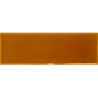 Plinthe marron clair brillante 20x7,5 - La pièce